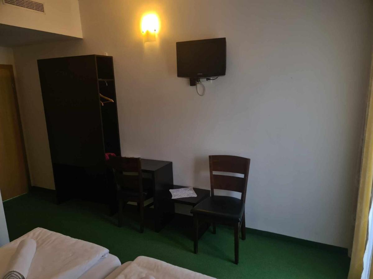 Hotel Lohovo Bihać Exterior foto