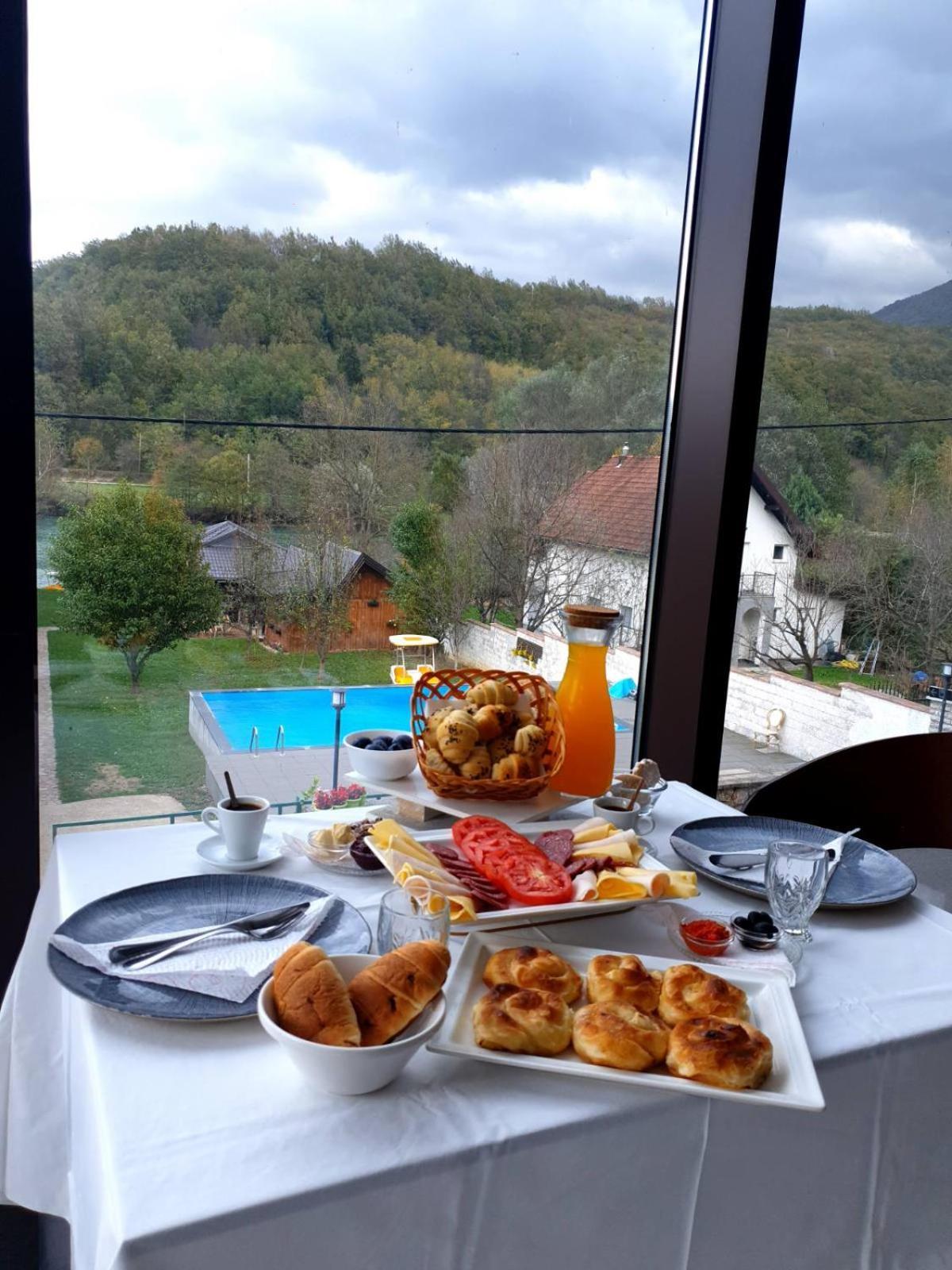 Hotel Lohovo Bihać Exterior foto